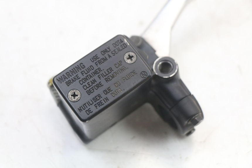 photo de MAITRE CYLINDRE AVANT PEUGEOT SATELIS 125 (2010 - 2012) - Zoom état d’usage