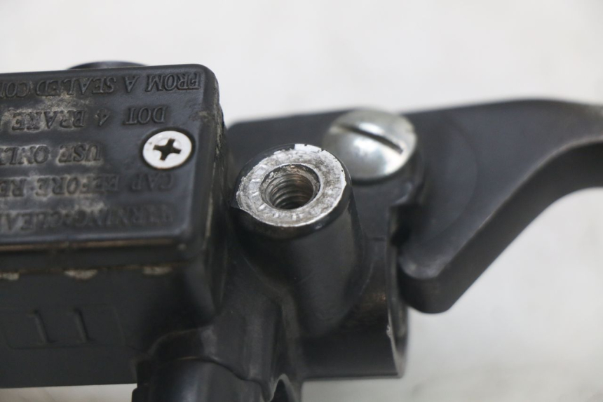 photo de MAITRE CYLINDRE AVANT PIAGGIO NEW TYPHOON 50 (2010 - 2017) - Autre angle de vue