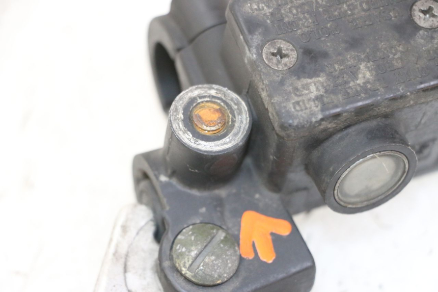 photo de MAITRE CYLINDRE AVANT PIAGGIO VESPA GRANTURISMO 200 (2004 - 2005) - Points de fixation