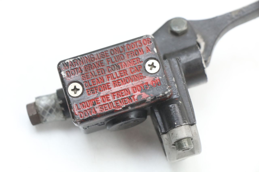 photo de MAITRE CYLINDRE AVANT YCF PIT BIKE 125 (2010 - 2018) - Autre angle de vue