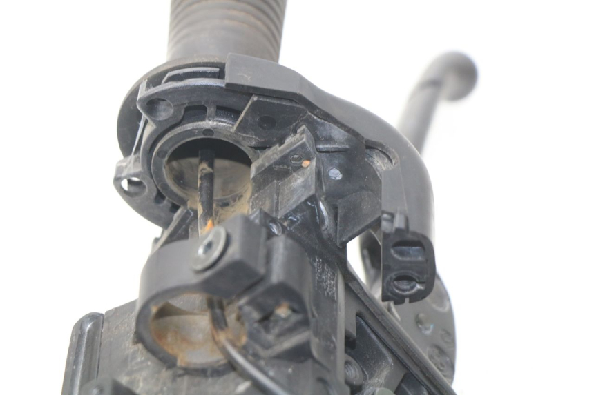 photo de MAITRE CYLINDRE AVANT BMW R GS 1150 (1999 - 2004) - Points de fixation