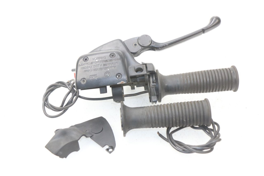 photo de MAITRE CYLINDRE AVANT BMW R GS 1150 (1999 - 2004) - Marquages et références