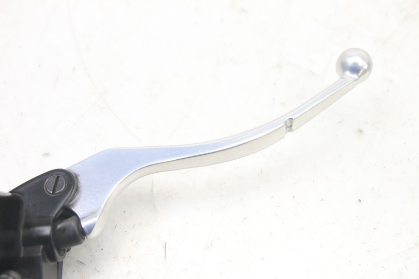 photo de MAITRE CYLINDRE AVANT ROYAL ENFIELD HYMALAYAN 410 (2016 - 2023) - Autre angle de vue