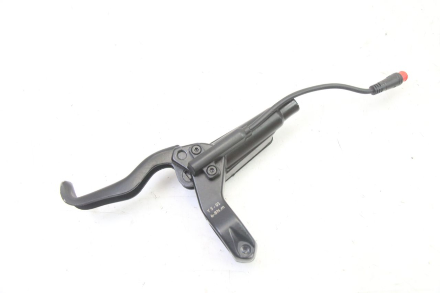 photo de MAITRE CYLINDRE AVANT HERO S10 1 - Points de fixation