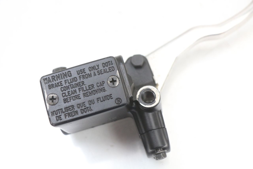 photo de MAITRE CYLINDRE AVANT PEUGEOT SATELIS 125 (2010 - 2012) - Vue d’ensemble