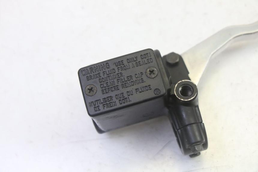 photo de MAITRE CYLINDRE AVANT PEUGEOT SATELIS 125 (2010 - 2012) - Détail de la pièce