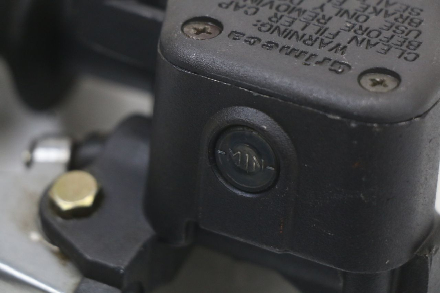 photo de MAITRE CYLINDRE AVANT APRILIA SCARABEO GT 125 (1999 - 2007) - État de surface