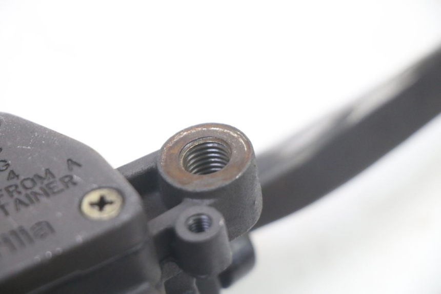 photo de MAITRE CYLINDRE AVANT APRILIA SCARABEO GT TOURING 125 (1999 - 2005) - Zoom état d’usage