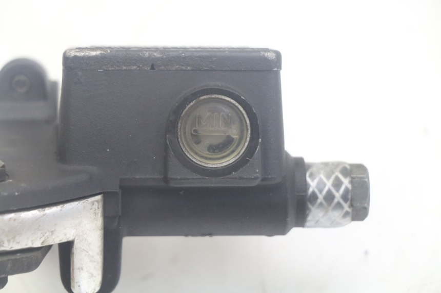 photo de MAITRE CYLINDRE AVANT APRILIA SCARABEO 100 (2003 - 2012) - Autre angle de vue