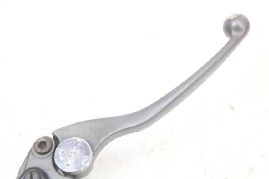 photo de MAITRE CYLINDRE AVANT TRIUMPH SPEED TRIPLE T301 900 (1994 - 1996) - Autre angle de vue