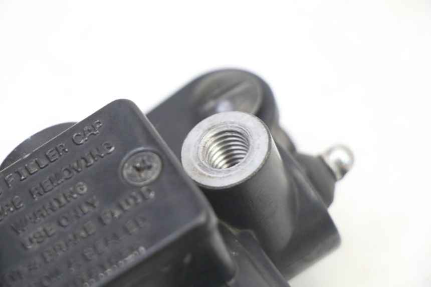 photo de MAITRE CYLINDRE AVANT APRILIA SR 2T 50 (2018 - 2022) - Autre angle de vue