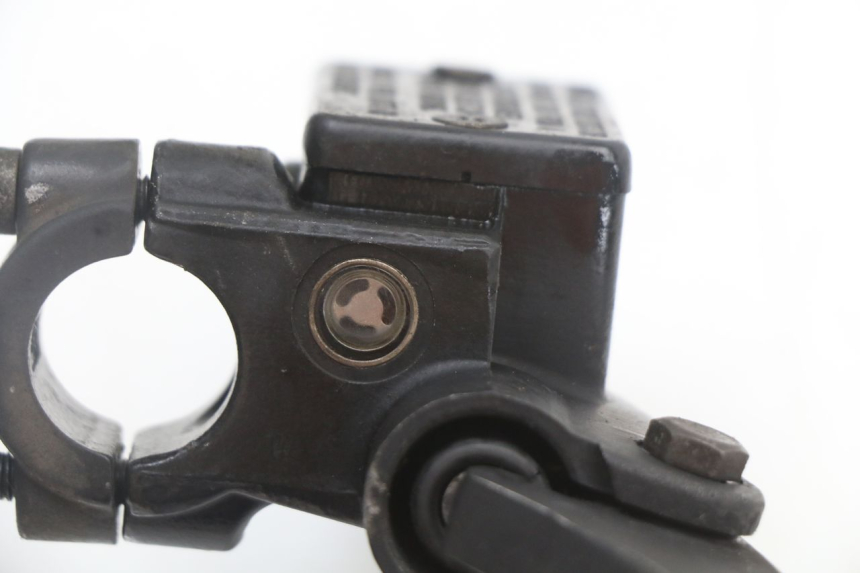 photo de MAITRE CYLINDRE AVANT PEUGEOT STREETZONE 2T 50 (2014 - 2019) - Gros plan technique