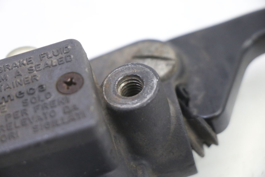 photo de MAITRE CYLINDRE AVANT PIAGGIO SUPER LX 125 (2000 - 2003) - Autre angle de vue