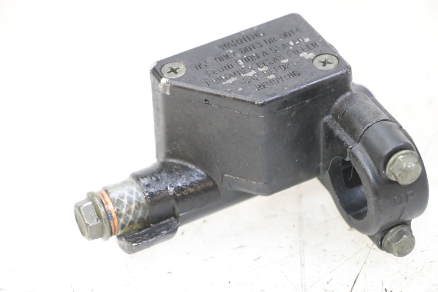 photo de MAITRE CYLINDRE AVANT SYM ORBIT 2 4T 50 (2008 - 2017) - Autre angle de vue