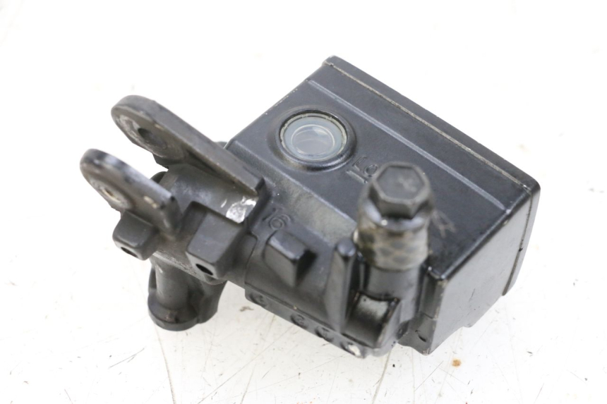 photo de MAITRE CYLINDRE AVANT YAMAHA TDM ABS 900 (2002 - 2014) - Détail de la pièce