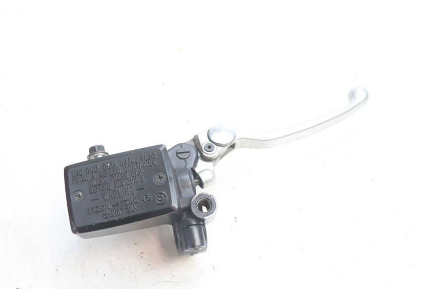 photo de MAITRE CYLINDRE AVANT YAMAHA TDM ABS 900 (2002 - 2014) - Autre angle de vue