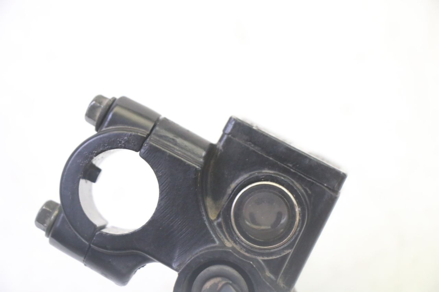 photo de MAITRE CYLINDRE AVANT PEUGEOT TWEET PRO CARGO 50 (2018 - 2022) - Gros plan technique