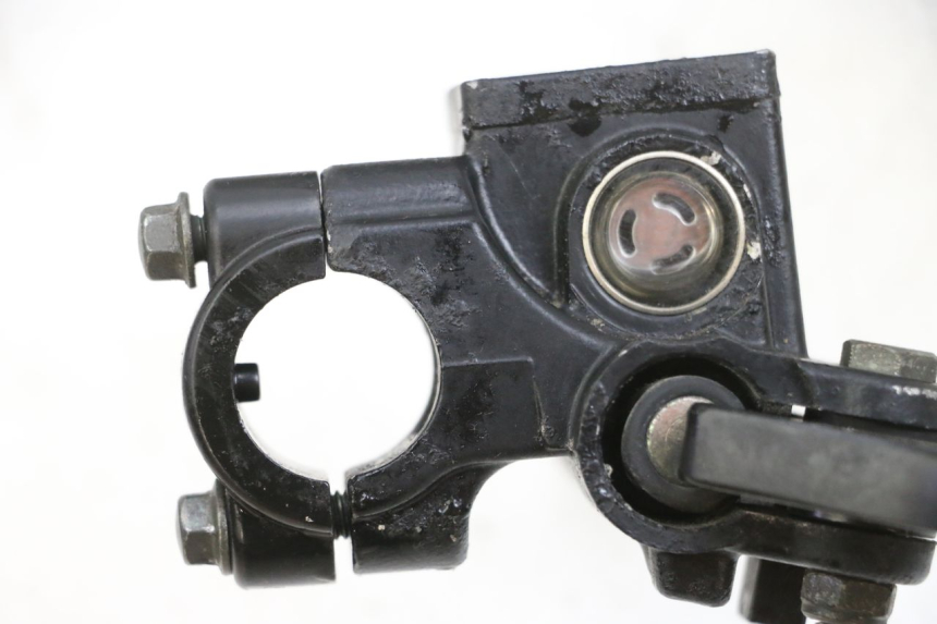 photo de MAITRE CYLINDRE AVANT PEUGEOT TWEET PRO EFI 4T 50 (2021 - 2022) - Autre angle de vue