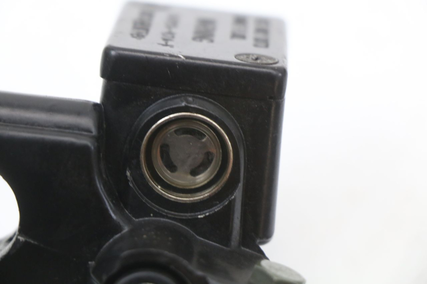 photo de MAITRE CYLINDRE AVANT PEUGEOT V-CLIC VCLIC 50 (2007 - 2013) - Vue d’ensemble