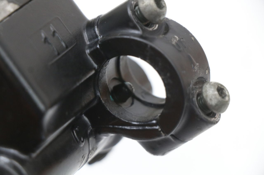 photo de MAITRE CYLINDRE AVANT PIAGGIO VESPA S 2T 50 (2007 - 2014) - Points de fixation