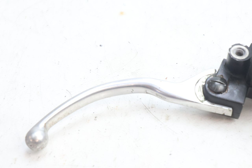 photo de MAITRE CYLINDRE AVANT PIAGGIO VESPA S 2T 50 (2007 - 2014) - Points de fixation
