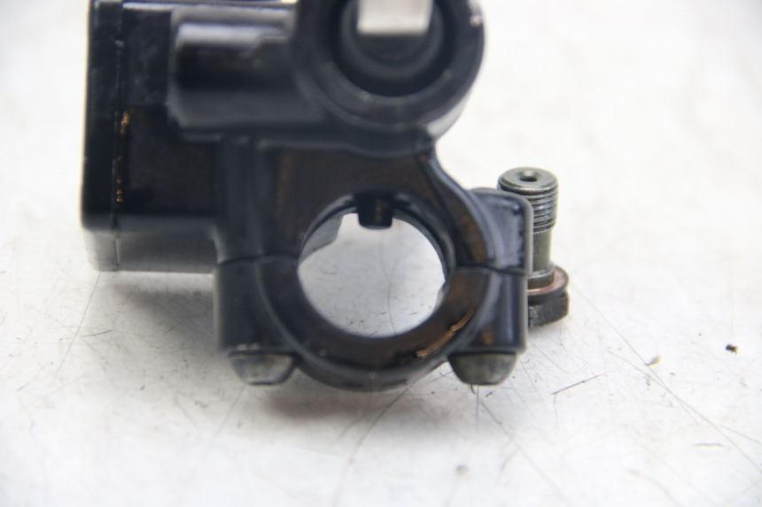 photo de MAITRE CYLINDRE AVANT PIAGGIO VESPA SPRINT 2T 50 (2014 - 2018) - Points de fixation