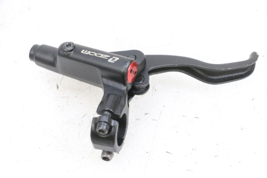 photo de MAITRE CYLINDRE AVANT DUALTRON VICTOR LIMITED 1 - Vue principale