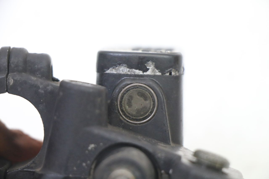 photo de MAITRE CYLINDRE AVANT PEUGEOT VIVACITY NEW 2T 50 (2008 - 2017) - Gros plan technique