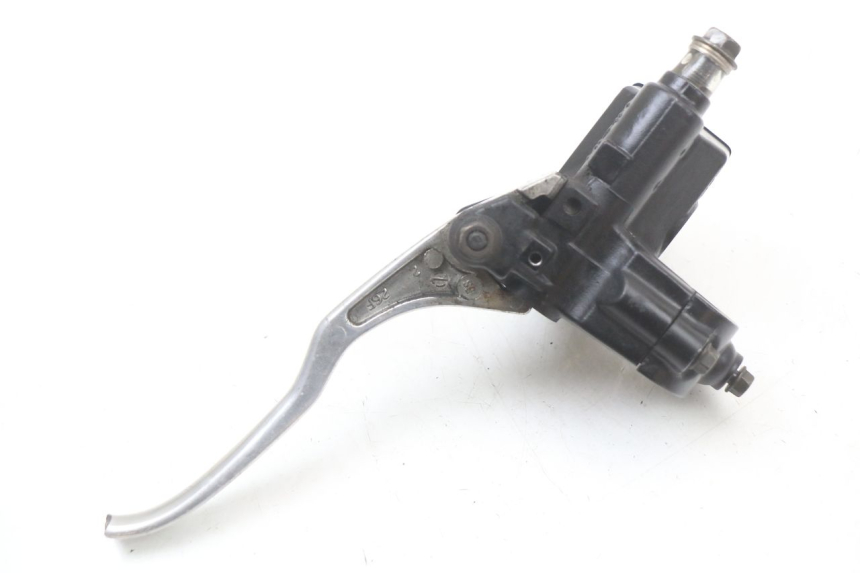 photo de MAITRE CYLINDRE AVANT SUZUKI VL INTRUDER 125 (2004 - 2007) - Vue d’ensemble