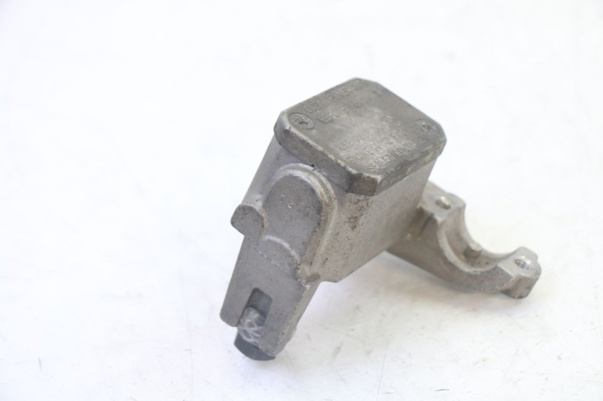 photo de MAITRE CYLINDRE AVANT YAMAHA X-CITY XCITY 125 (2007 - 2013) - Vue d’ensemble