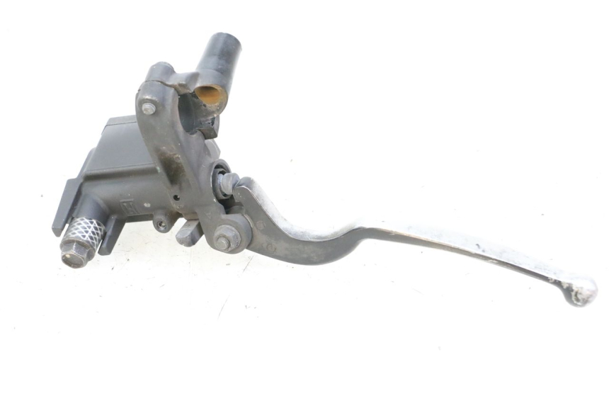 photo de MAITRE CYLINDRE AVANT YAMAHA X-MAX XMAX ABS 250 (2010 - 2012) - Vue d’ensemble