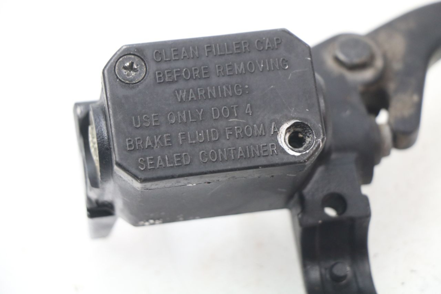 photo de MAITRE CYLINDRE AVANT YAMAHA XMAX X-MAX 125 (2006 - 2009) - Vue d’ensemble