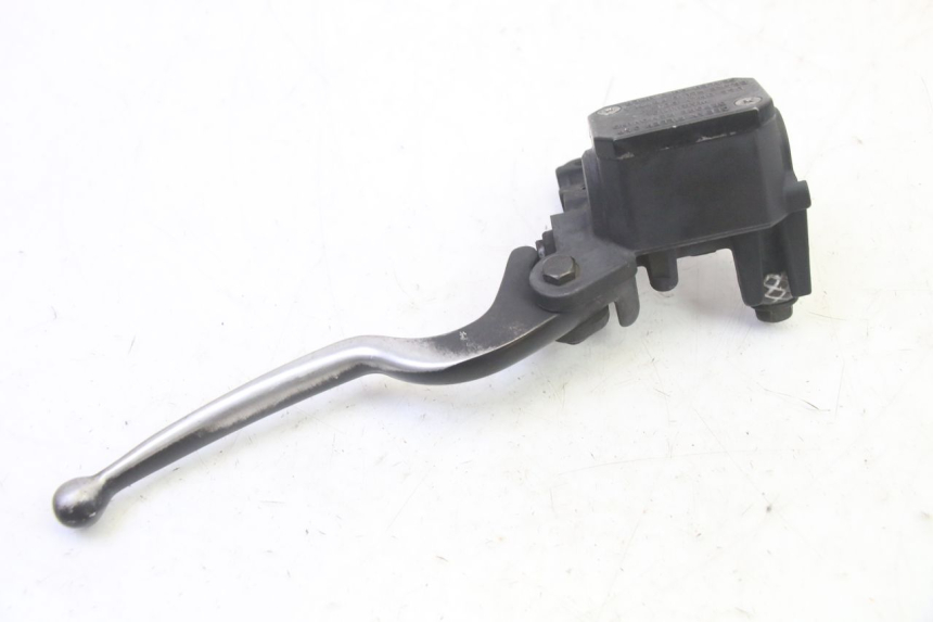 photo de MAITRE CYLINDRE AVANT YAMAHA X-MAX XMAX 125 (2010 - 2013) - Autre angle de vue