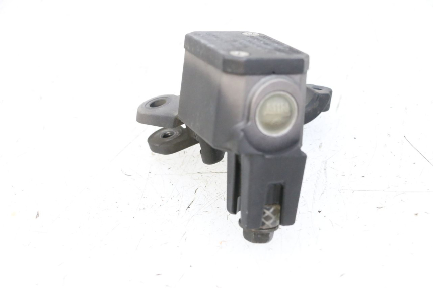 photo de MAITRE CYLINDRE AVANT YAMAHA X-MAX XMAX 125 (2010 - 2013) - Vue d’ensemble