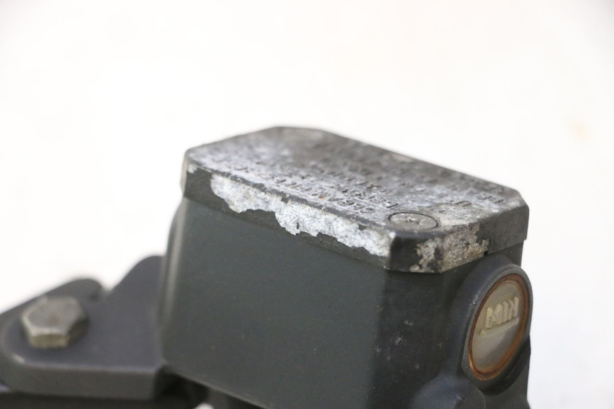 photo de MAITRE CYLINDRE AVANT YAMAHA XMAX X-MAX 125 (2006 - 2009) - État de surface