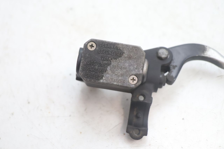 photo de MAITRE CYLINDRE AVANT YAMAHA XMAX X-MAX 125 (2006 - 2009) - Détail de la pièce