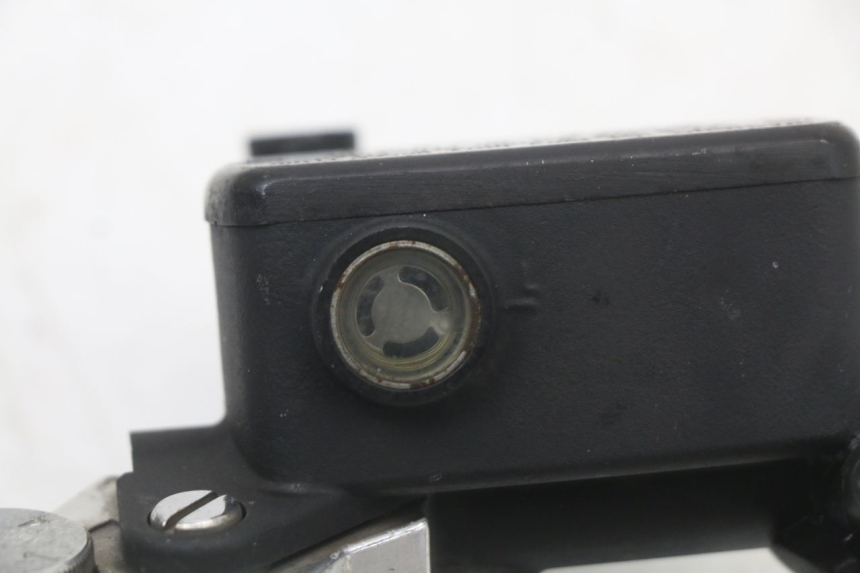 photo de Master cylinder front KYMCO XCITING 250 (2006 - 2009) - Vue d’ensemble