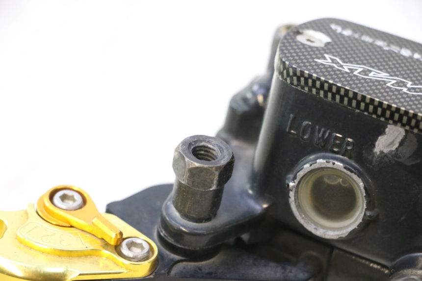 photo de MAITRE CYLINDRE AVANT YAMAHA XP T-MAX ABS 500 (2005 - 2005) - Vue d’ensemble