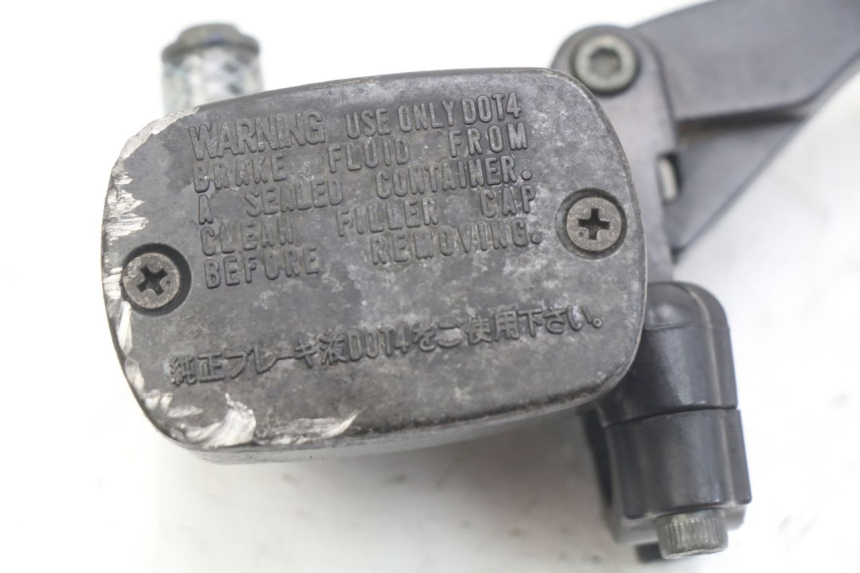 photo de MAITRE CYLINDRE AVANT YAMAHA XP T-MAX TMAX 500 (2004 - 2007) - Autre angle de vue