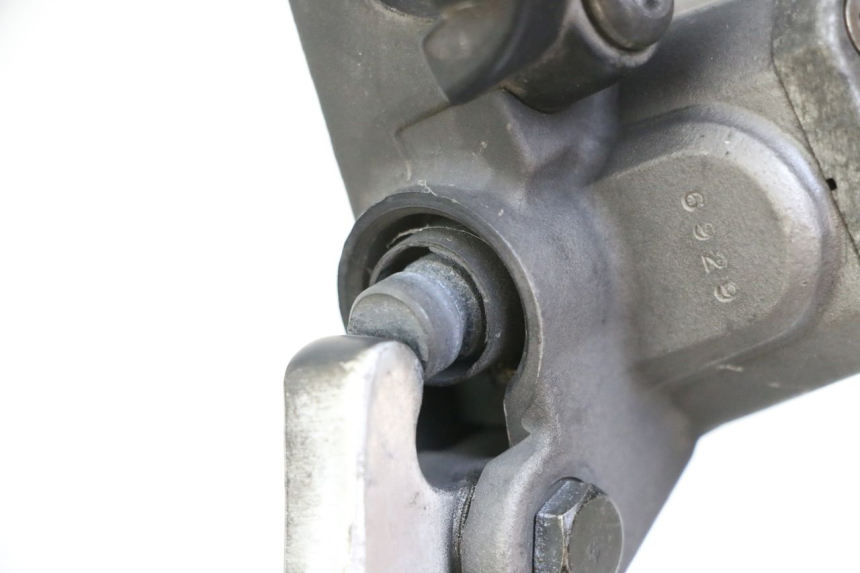 photo de MAITRE CYLINDRE AVANT YAMAHA X-MAX XMAX ABS 250 (2010 - 2014) - Gros plan technique