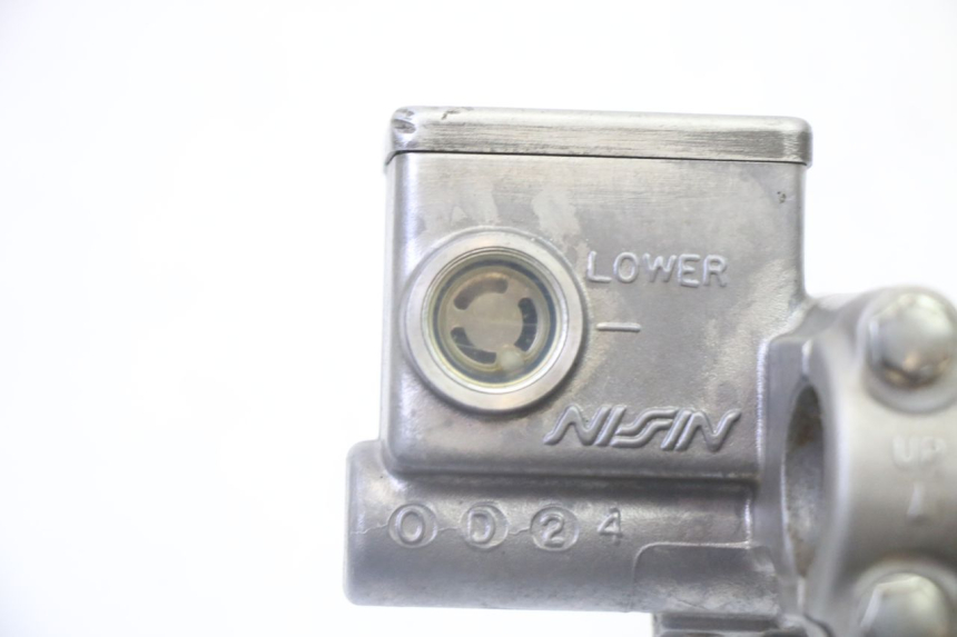 photo de MAITRE CYLINDRE AVANT YAMAHA YFM R RAPTOR 250 (2008 - 2014) - Gros plan technique