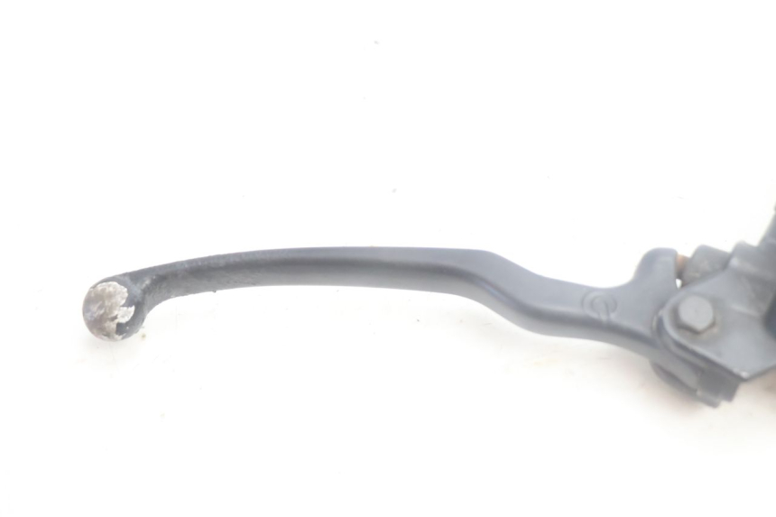photo de MAITRE CYLINDRE AVANT YAMAHA YP MAJESTY 125 (2002 - 2006) - Vue d’ensemble