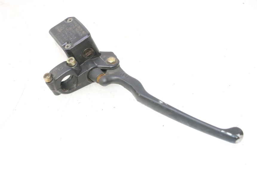photo de MAITRE CYLINDRE AVANT YAMAHA YP MAJESTY 125 (1998 - 2001) - État de surface