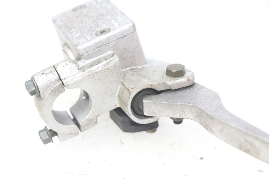 photo de MAITRE CYLINDRE AVANT YIYING YY50QT-10 50 (2007 - 2022) - Gros plan technique