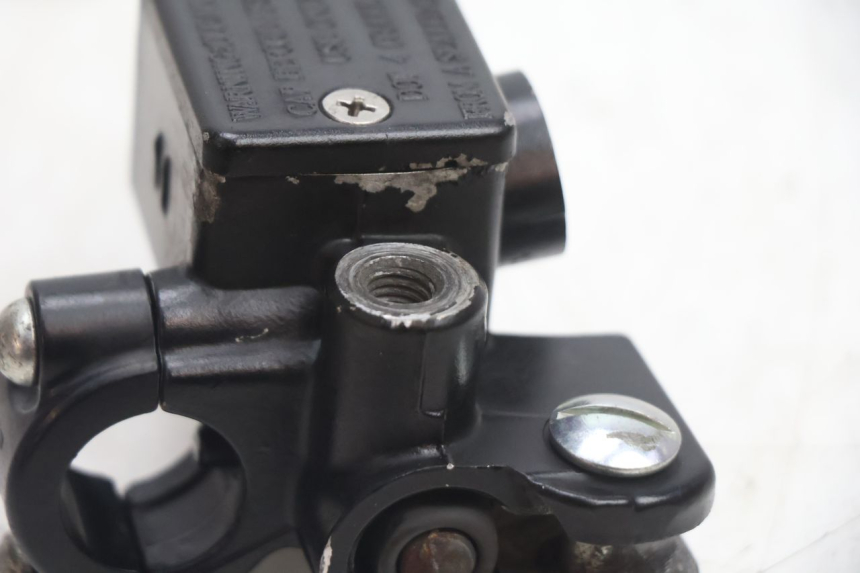 photo de MAITRE CYLINDRE AVANT PIAGGIO ZIP 2T 50 (2009 - 2019) - Gros plan technique