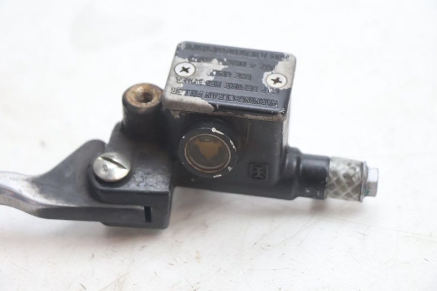 photo de MAITRE CYLINDRE AVANT PIAGGIO ZIP 4T 50 (2018 - 2020) - Points de fixation