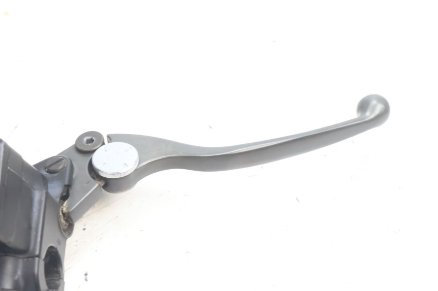 photo de MAITRE CYLINDRE AVANT KAWASAKI ZZR 600 (1995 - 2004) - Zoom état d’usage