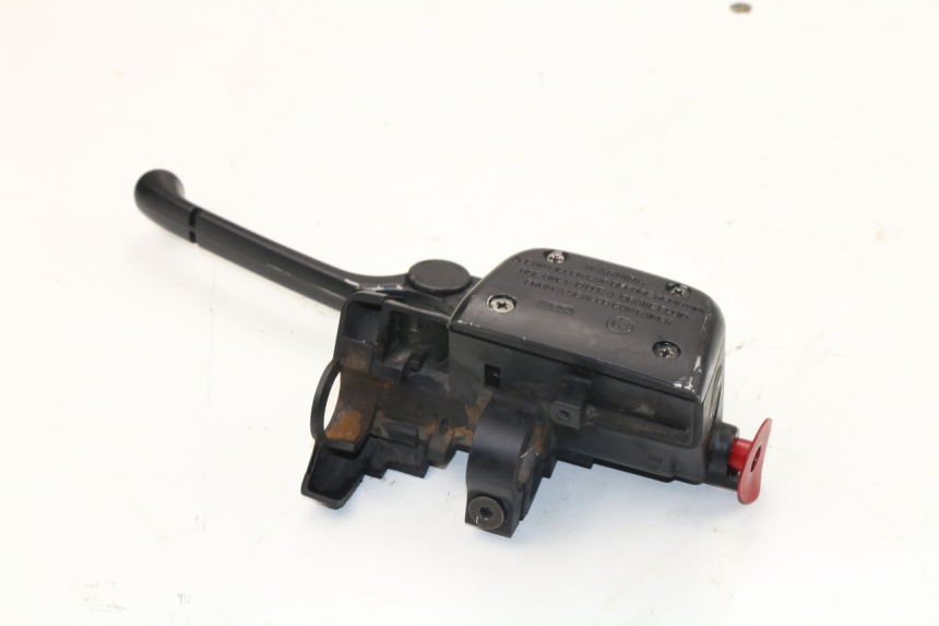 photo de MAITRE CYLINDRE EMBRAYAGE BMW R GS 1150 (1999 - 2004) - Points de fixation