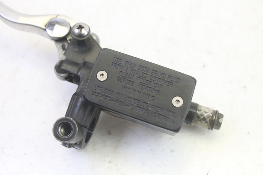 photo de MAITRE CYLINDRE EMBRAYAGE SUZUKI DL V STROM 1000 (2002 - 2007) - Zoom état d’usage