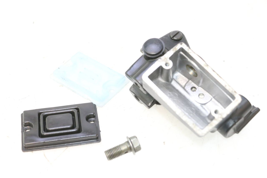 photo de MAITRE CYLINDRE EMBRAYAGE YAMAHA FJR 1300 (2001 - 2005) - Zoom état d’usage